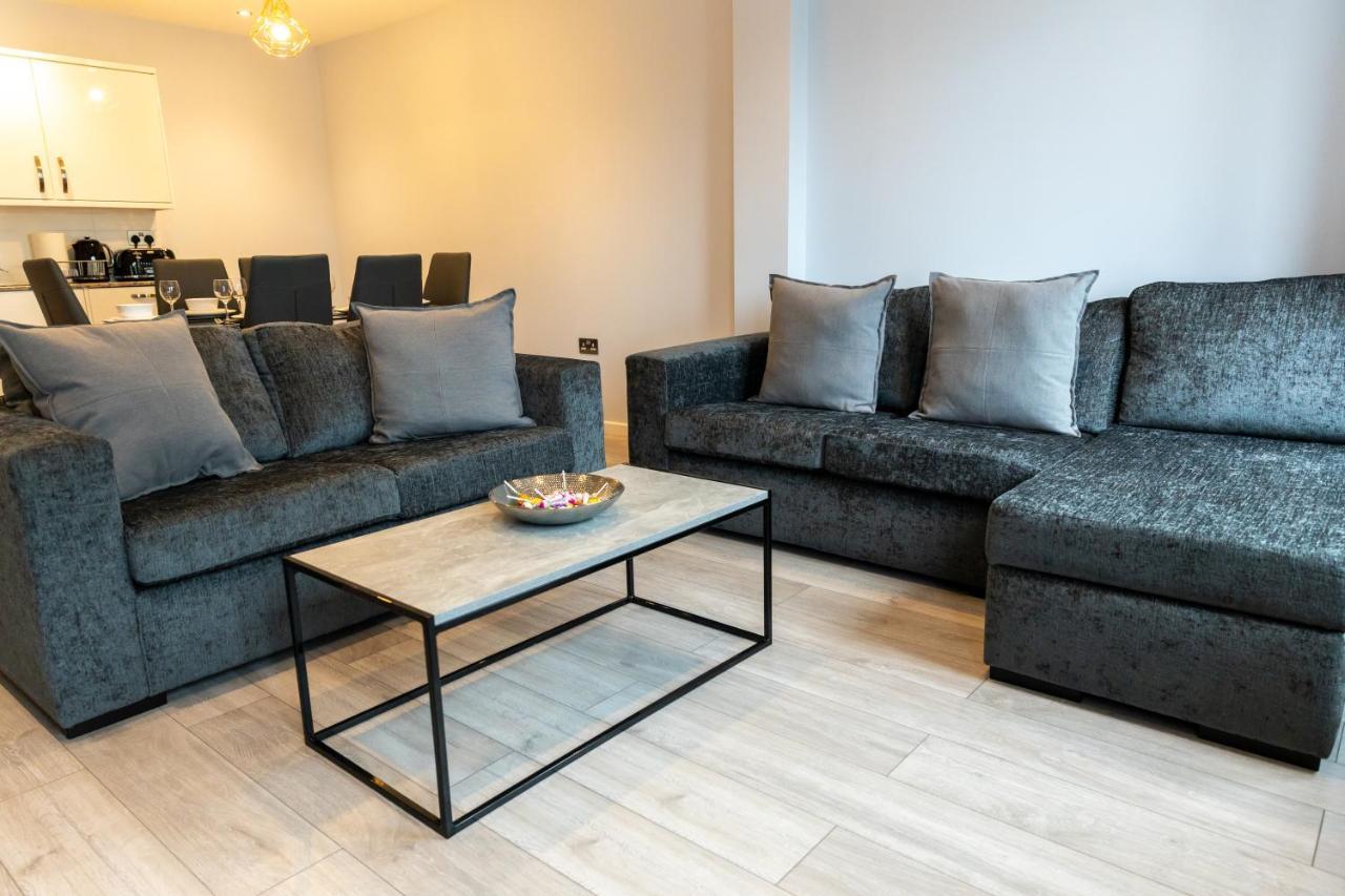 Cosy Flats Near Heathrow, Group Bookings Available With Parking Space Hounslow Exterior foto